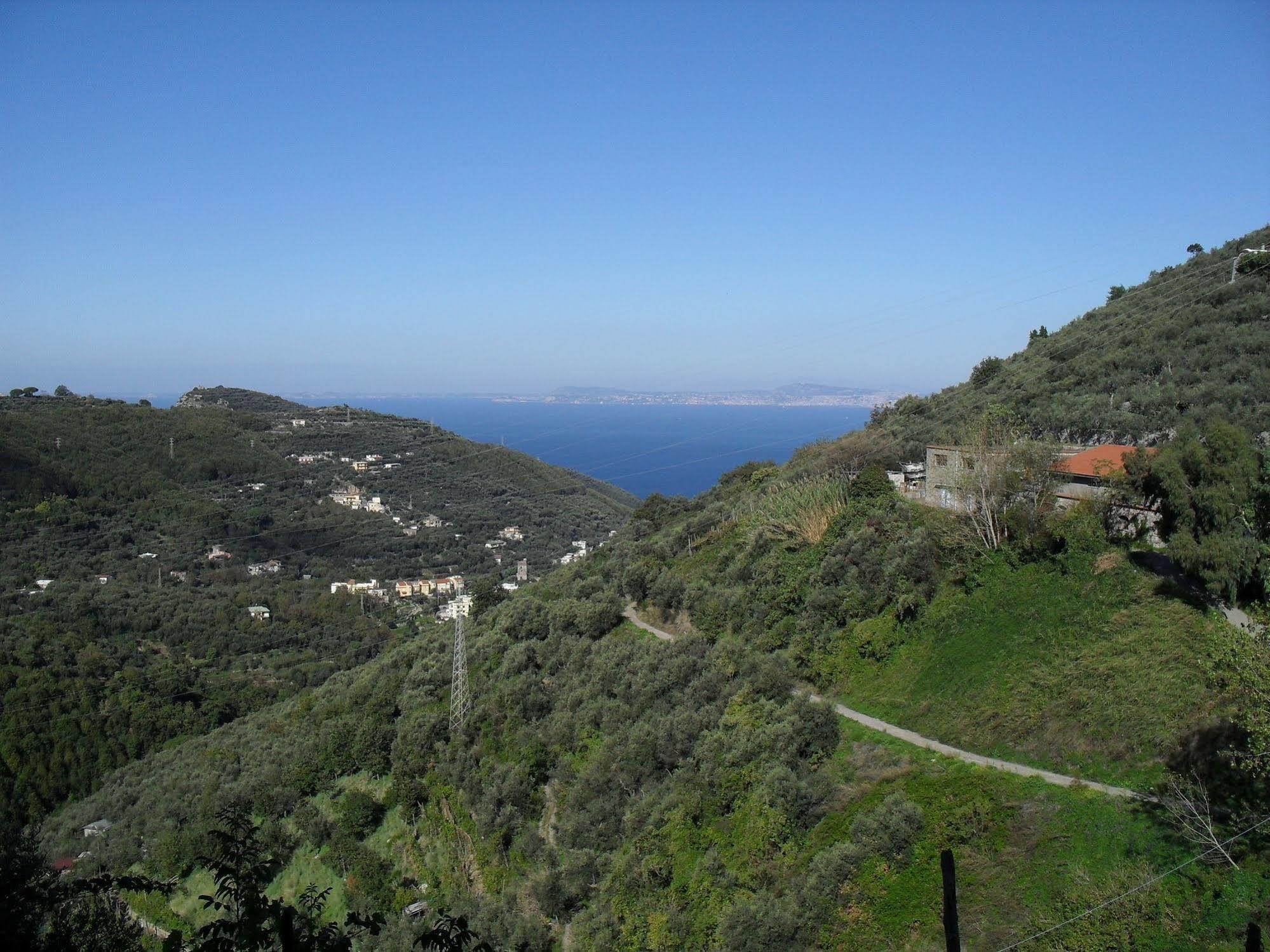Casa Vacanza Puntaferano Vico Equense Exterior photo